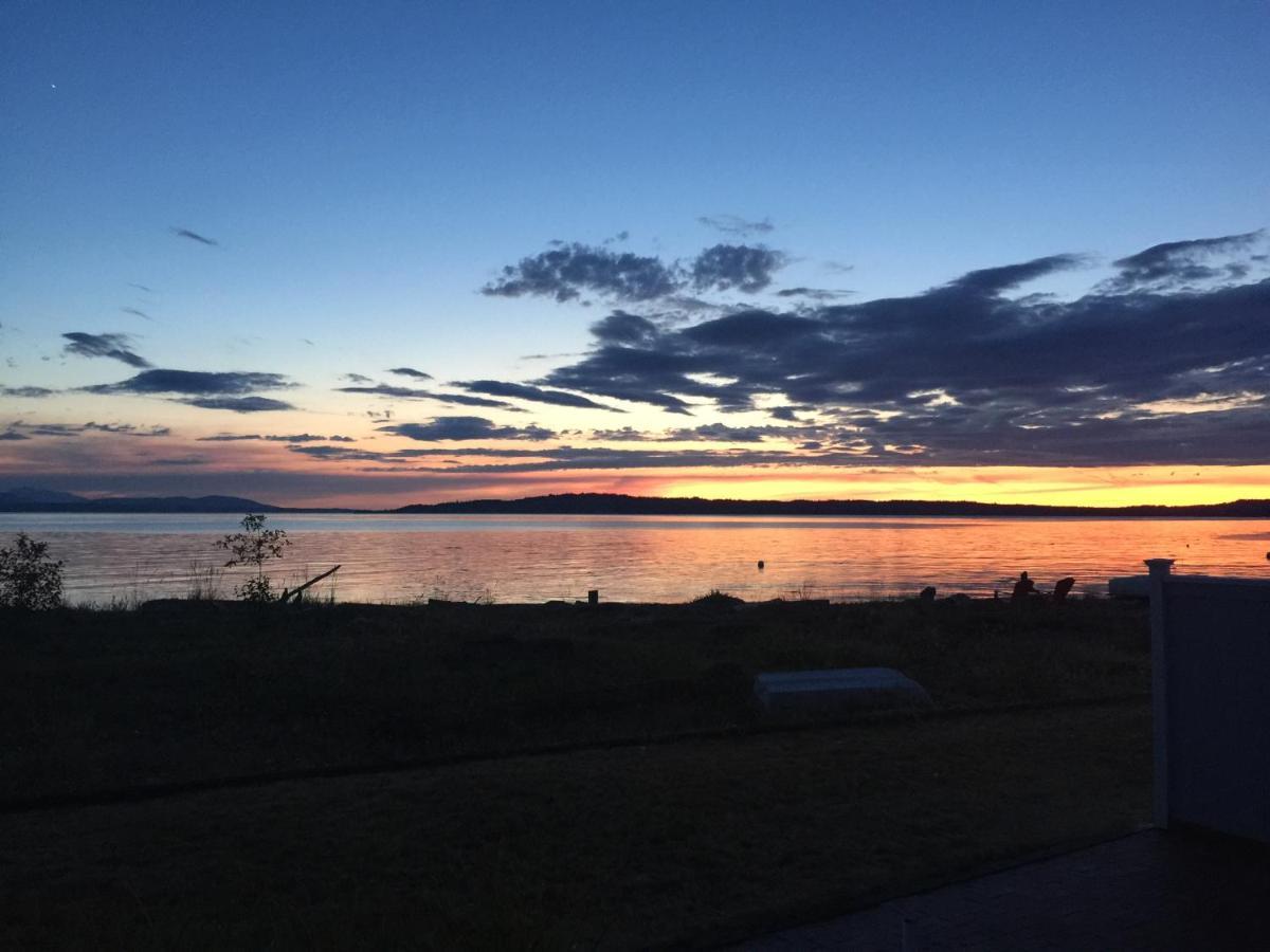 Maxwelton Beach Sunsets! Kayaks & Paddleboards! 1 Min Walk To The Water! Clinton Zewnętrze zdjęcie